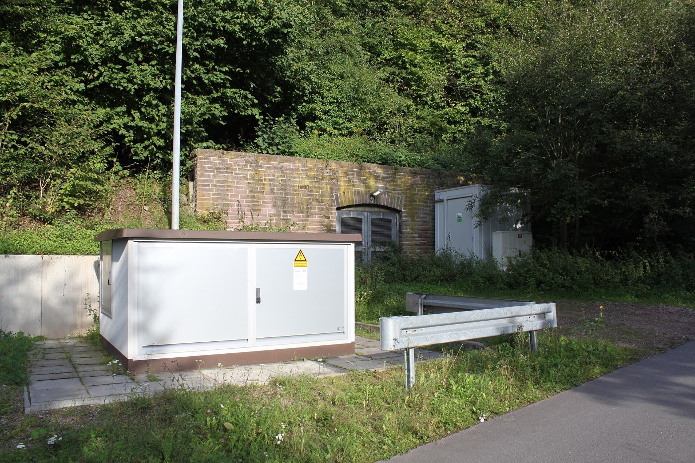 Mündener Tunnel Notausgang 2010 09 11a