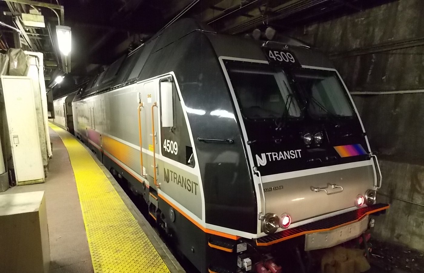 ALP 45DP 4509 In New York Penn Station