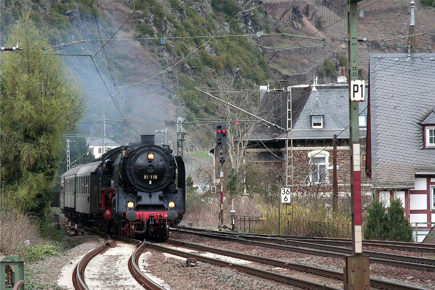Lok 01 118 in Karden (2010 04 03 92)