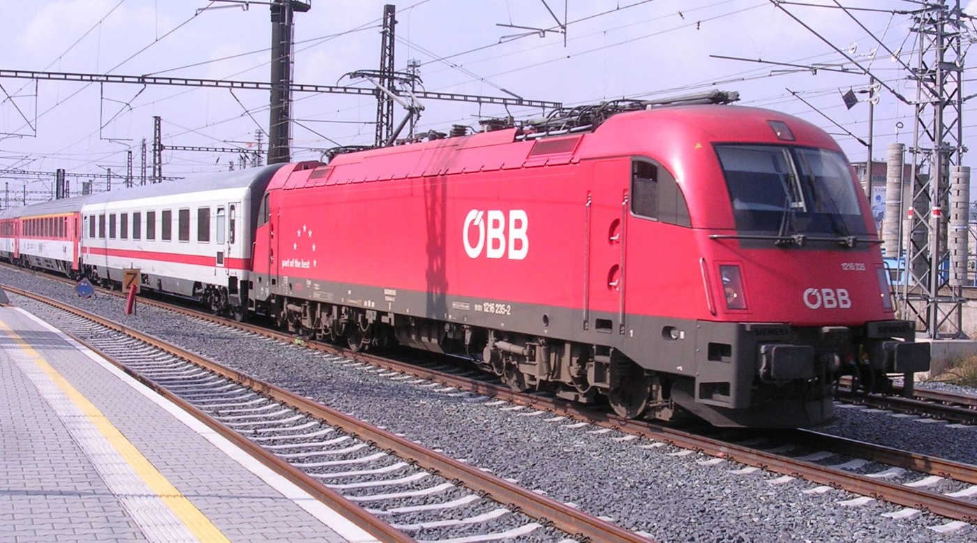 Praha Libeň, vlak s ÖBB 1216