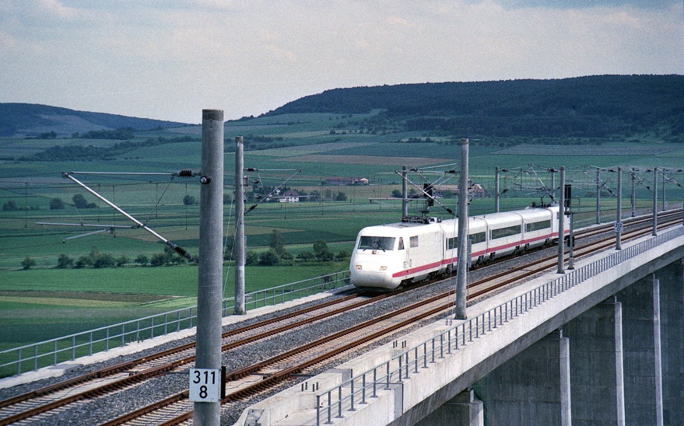 ICE V Bartelsgrabentalbrücke