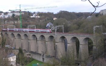 Train heading towards gare de luxembourg Feb 2013