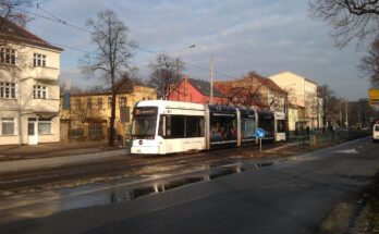 Potsdam Variobahn 425 an der Haltestelle Holzmarktstraße