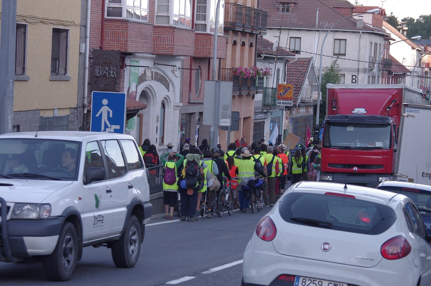 15M Marcha por el túnel de Guadarrama 001