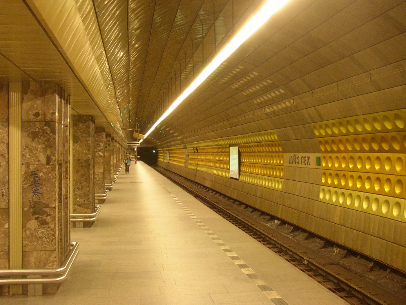 Prague metro Mustek A station 01