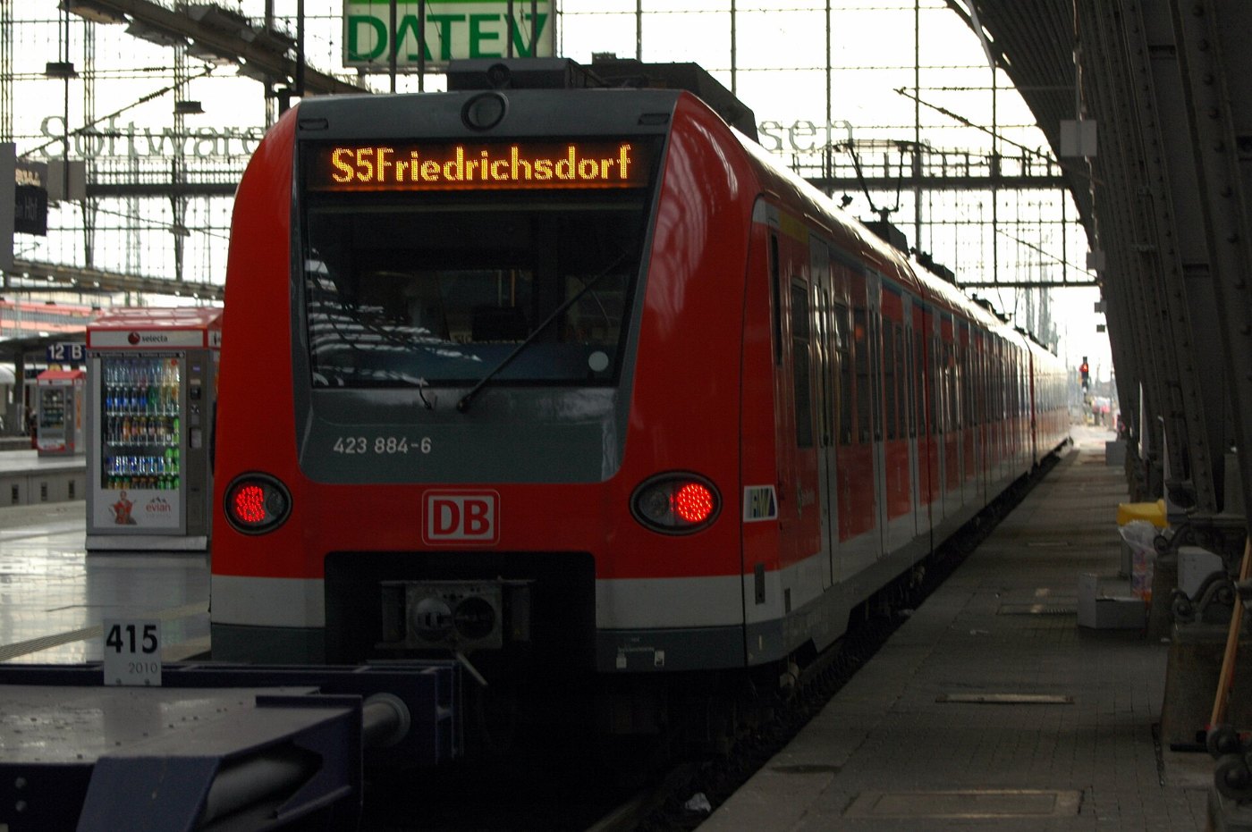 Frankfurt am Main Hauptbahnhof DB Baureihe 423 884 6 2018 04 02 18 01 13