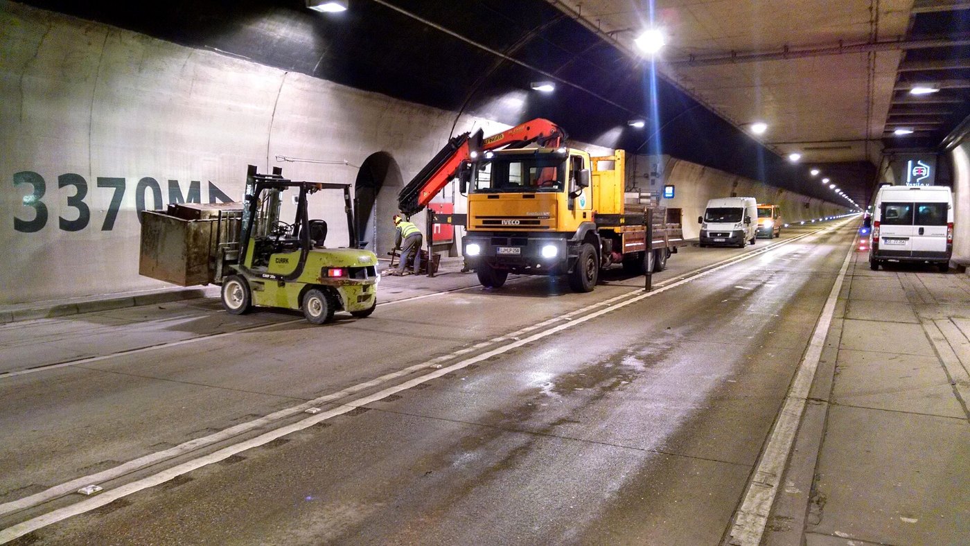 Test drilling preparation in Karawanks Motorway Tunnel 2016