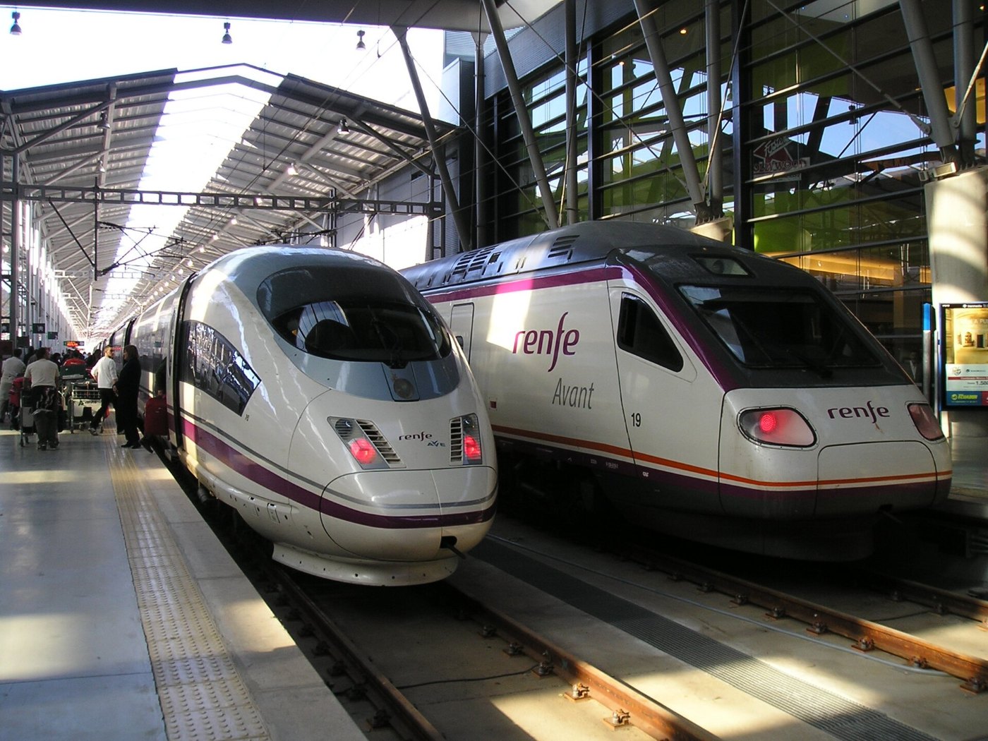 Ave Class 103 and Avant Class 104