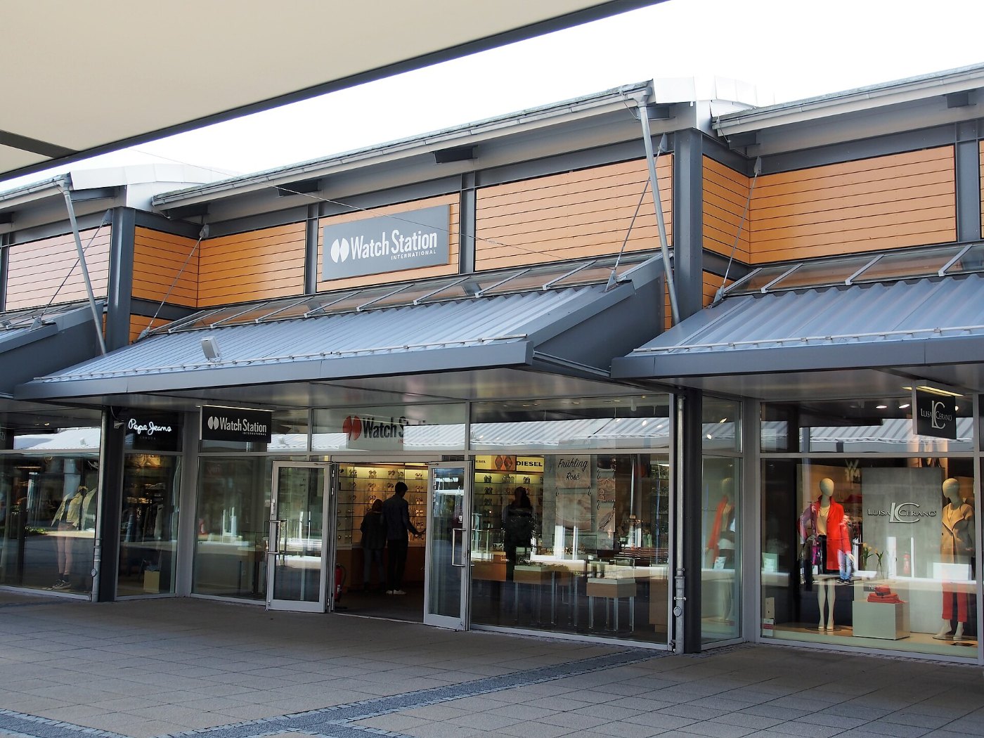 Outlet Center Zweibrücken, Watch Station