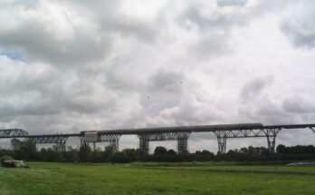 Bruecke hochdonn mit zug
