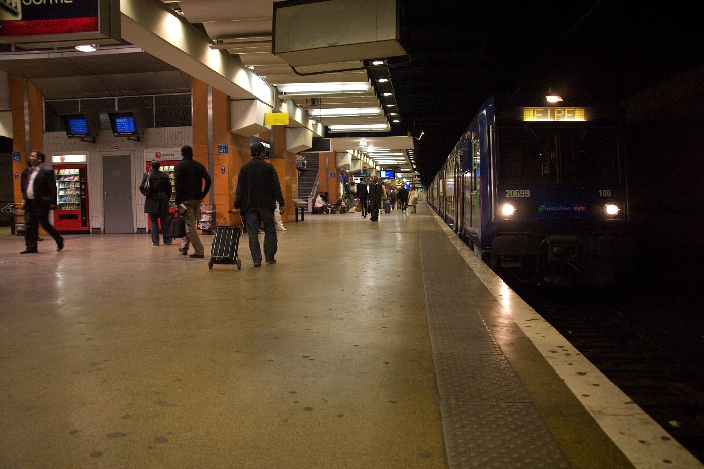 Gare du Nord aCRW 1343