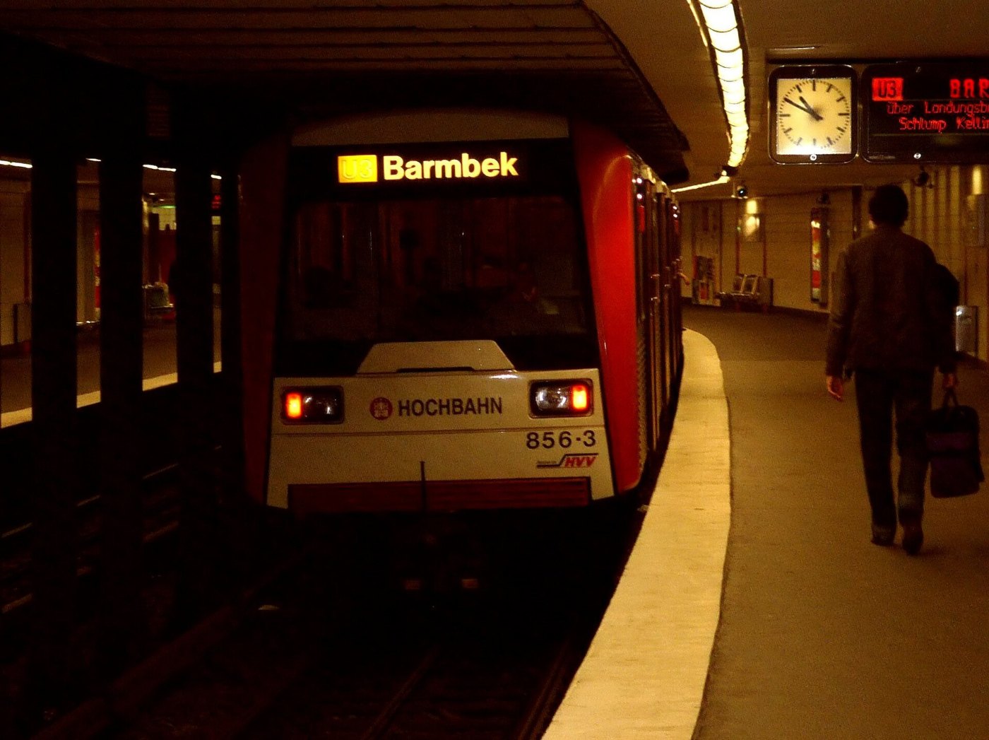 U Bahn Hamburg DT3 012