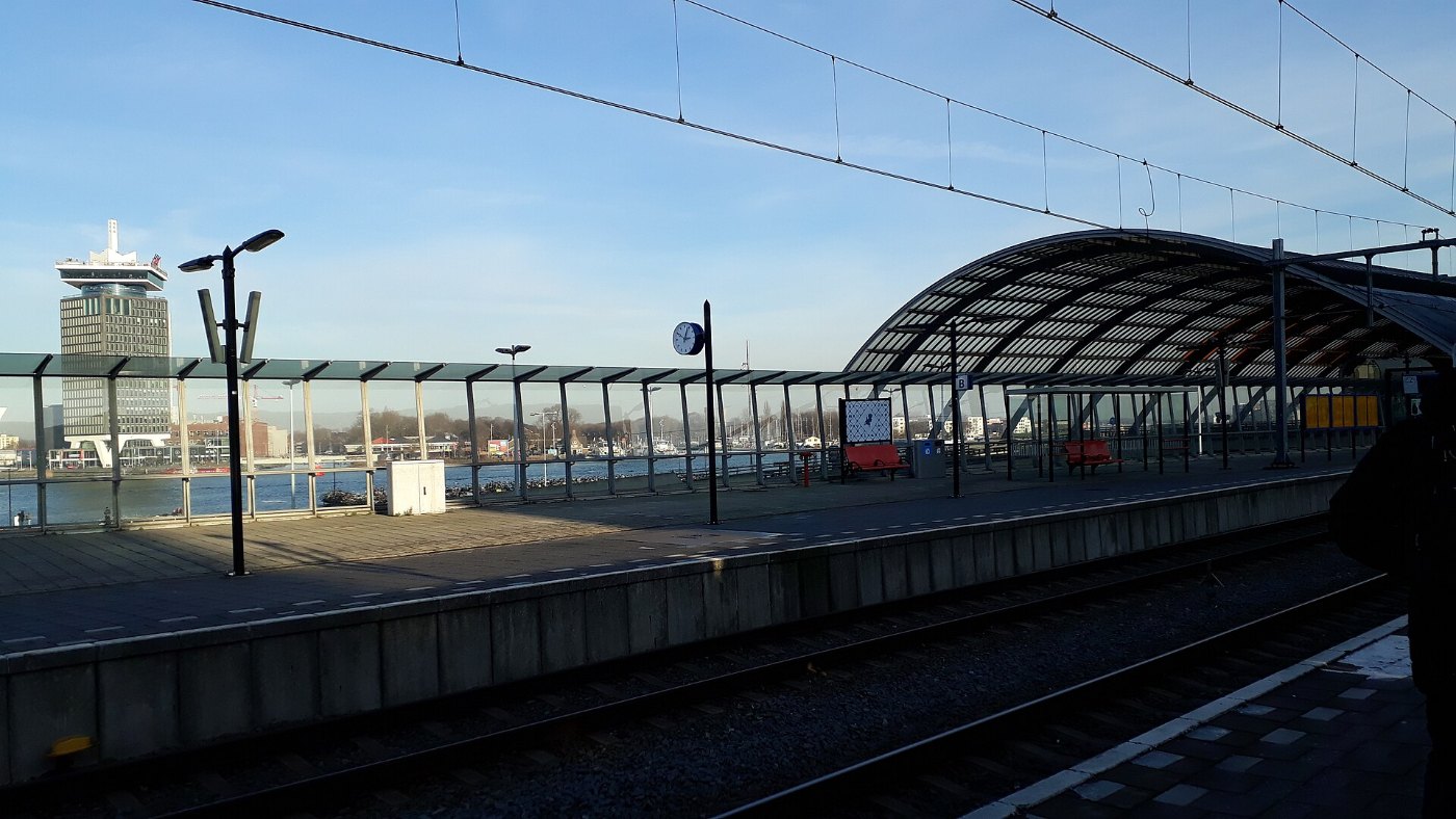 Amsterdam Centraal am 19.1.2019 07