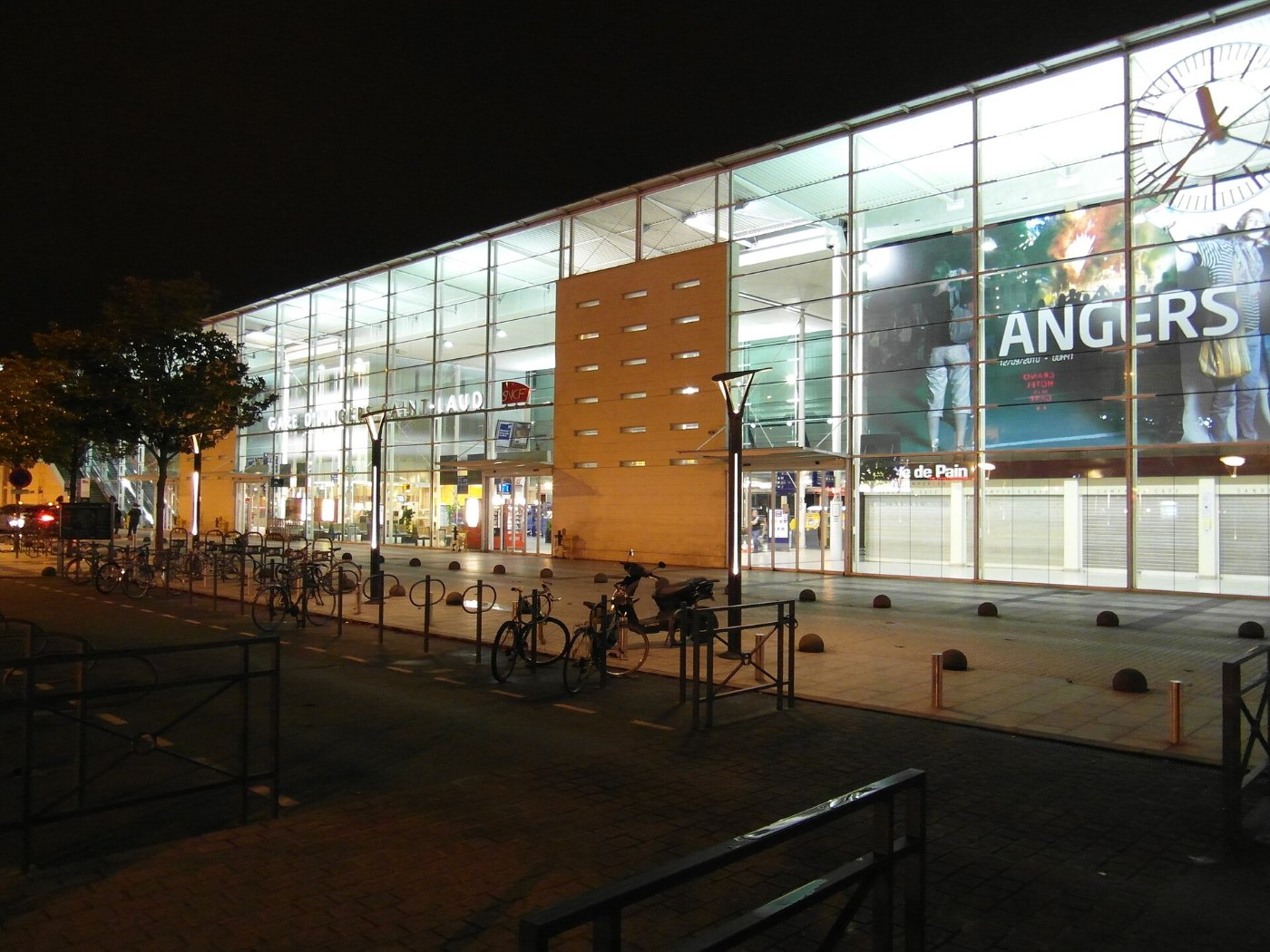 Flickr IngolfBLN Angers Gare Saint Laud (4)