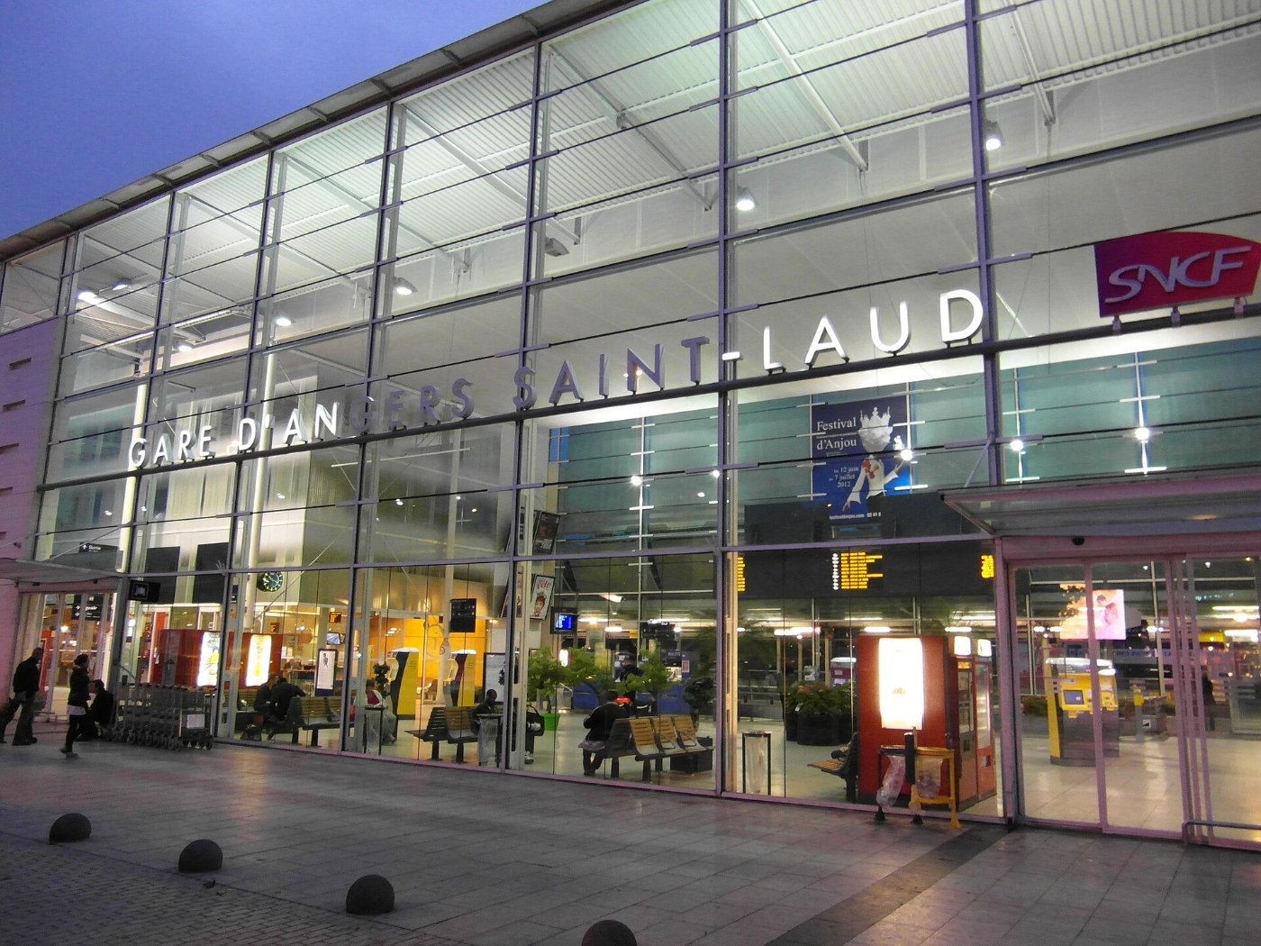 Flickr IngolfBLN Angers Gare Saint Laud (14)