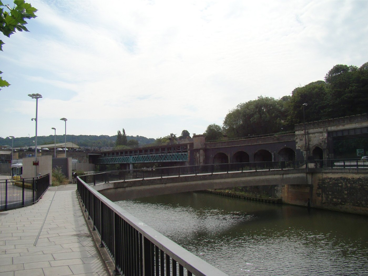 Railway bridge crossing the River Avon outside Bath Spa station geograph