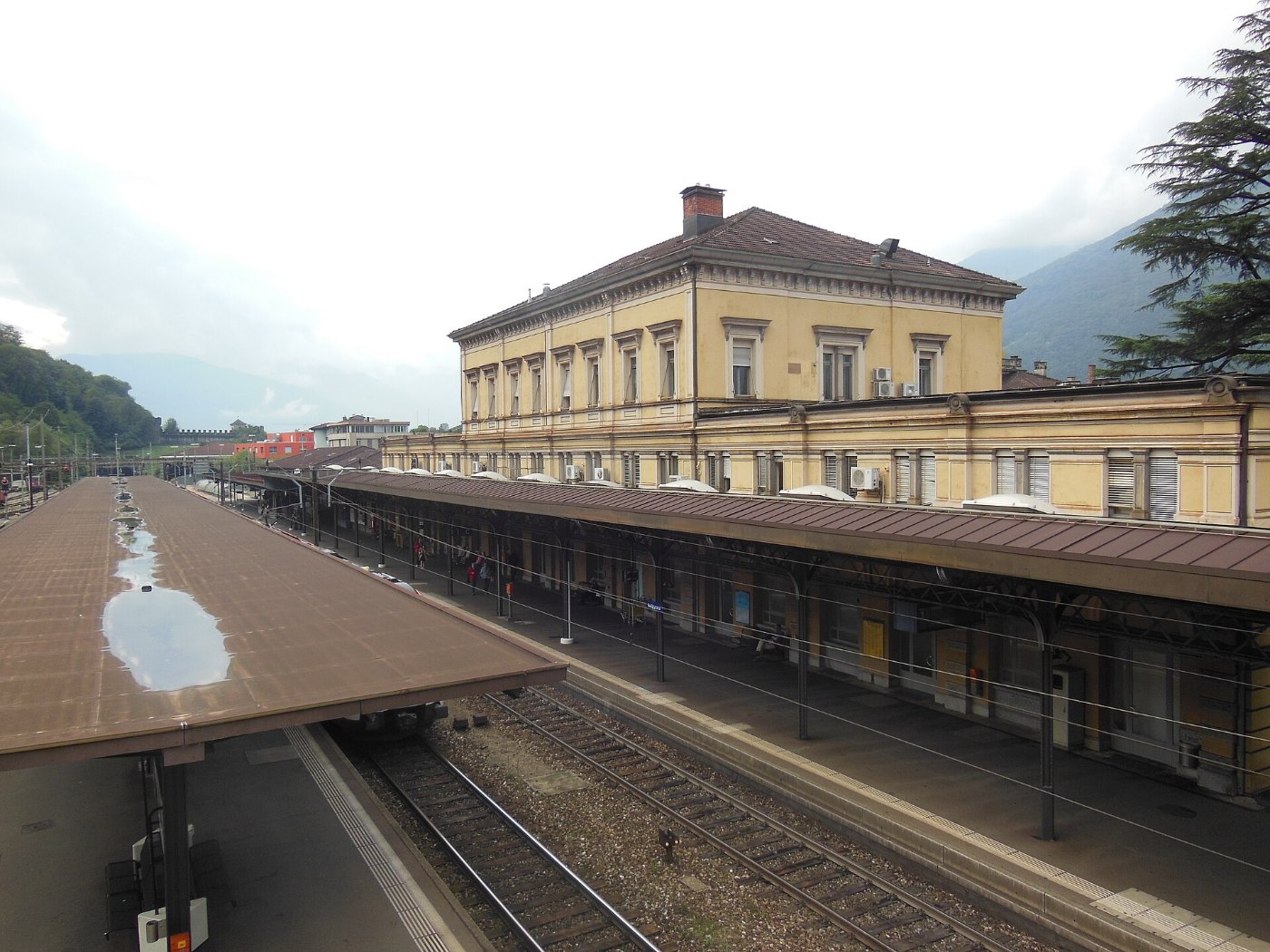 12 Bellinzona railway station 04