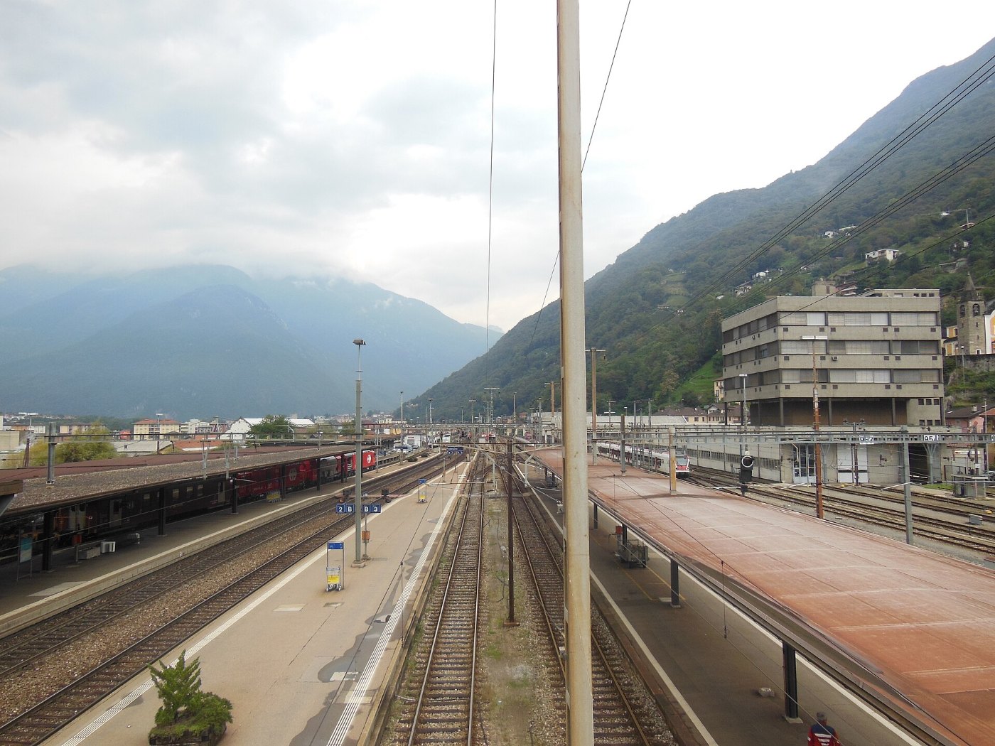 12 Bellinzona railway station 05