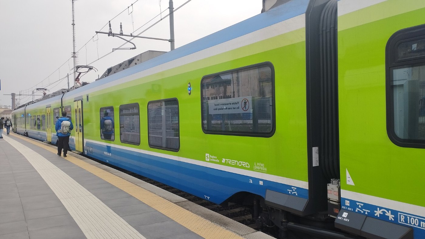 Treno alla stazione di Bergamo