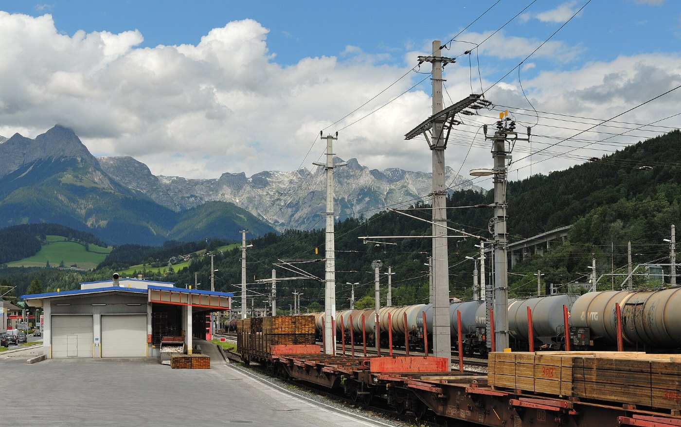 Bischofshofen, Bahnhof von Süden (2009)