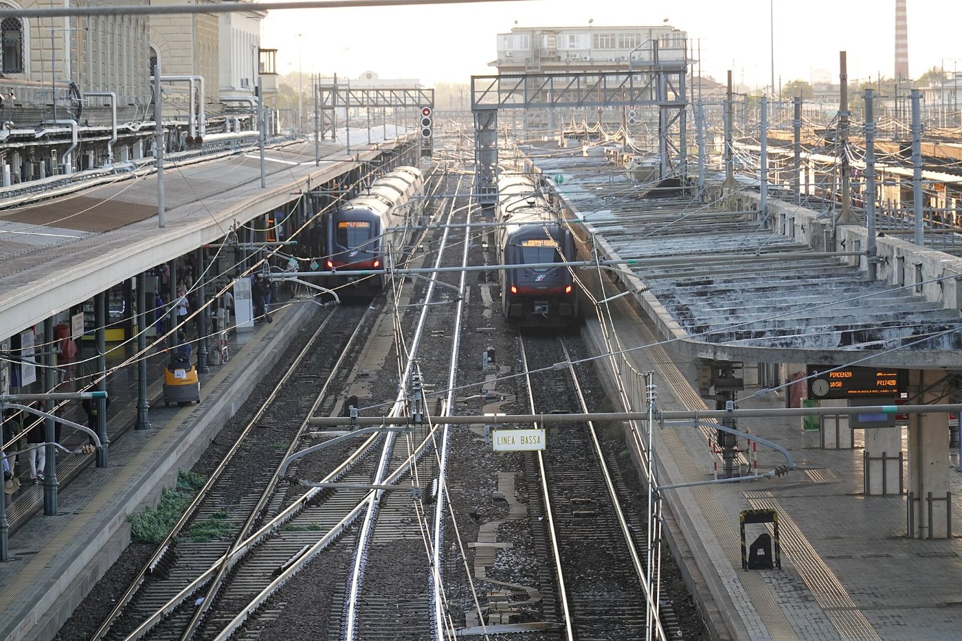 Bologna Centrale station 2023 02