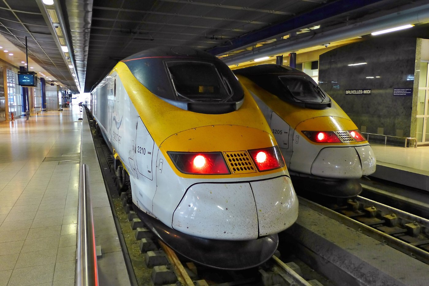 Eurostars 373 210 and 373 205 Brussels South, June 2014