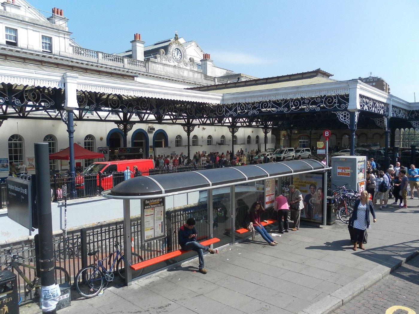 Exterior of Brighton Railway Station (August 2013) (2)