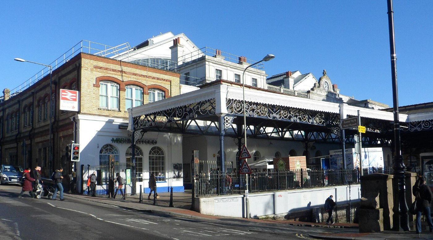 Forecourt of Brighton Railway Station, Queens Road, Brighton (January 20
