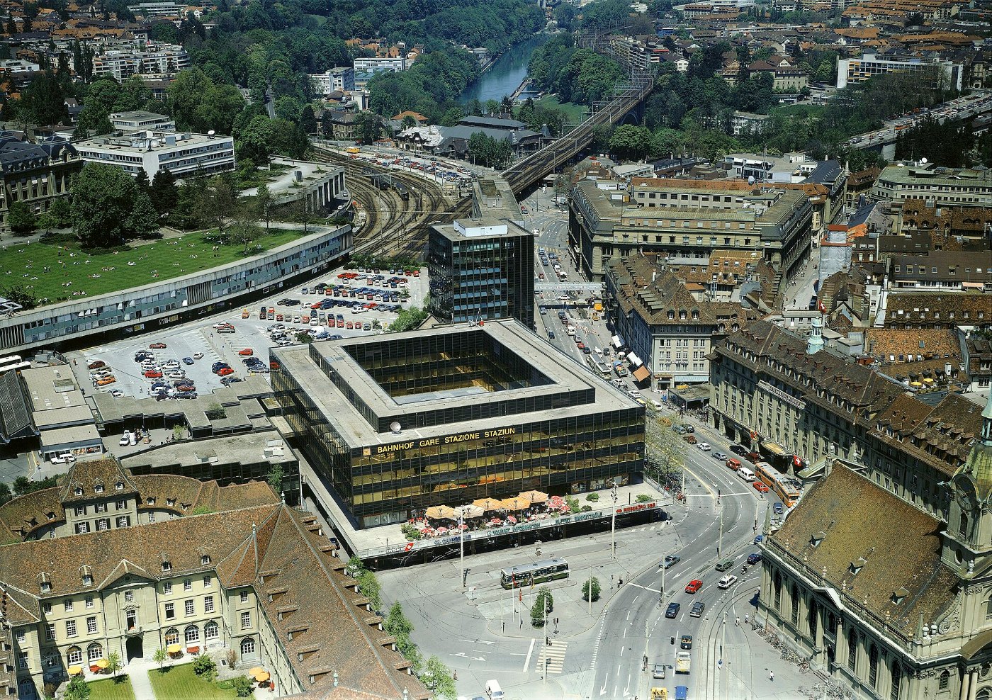 ETH BIB Com FC05 3000 225 Bern Bahnhof xx0591