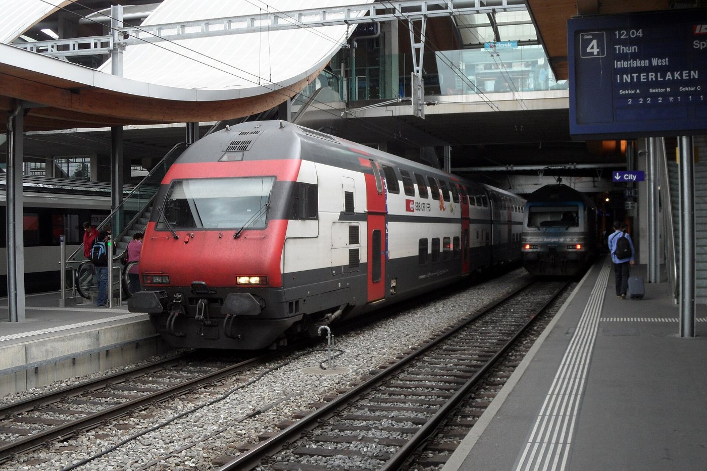 S02 692 Bf Bern Hbf, IC2000 Bt