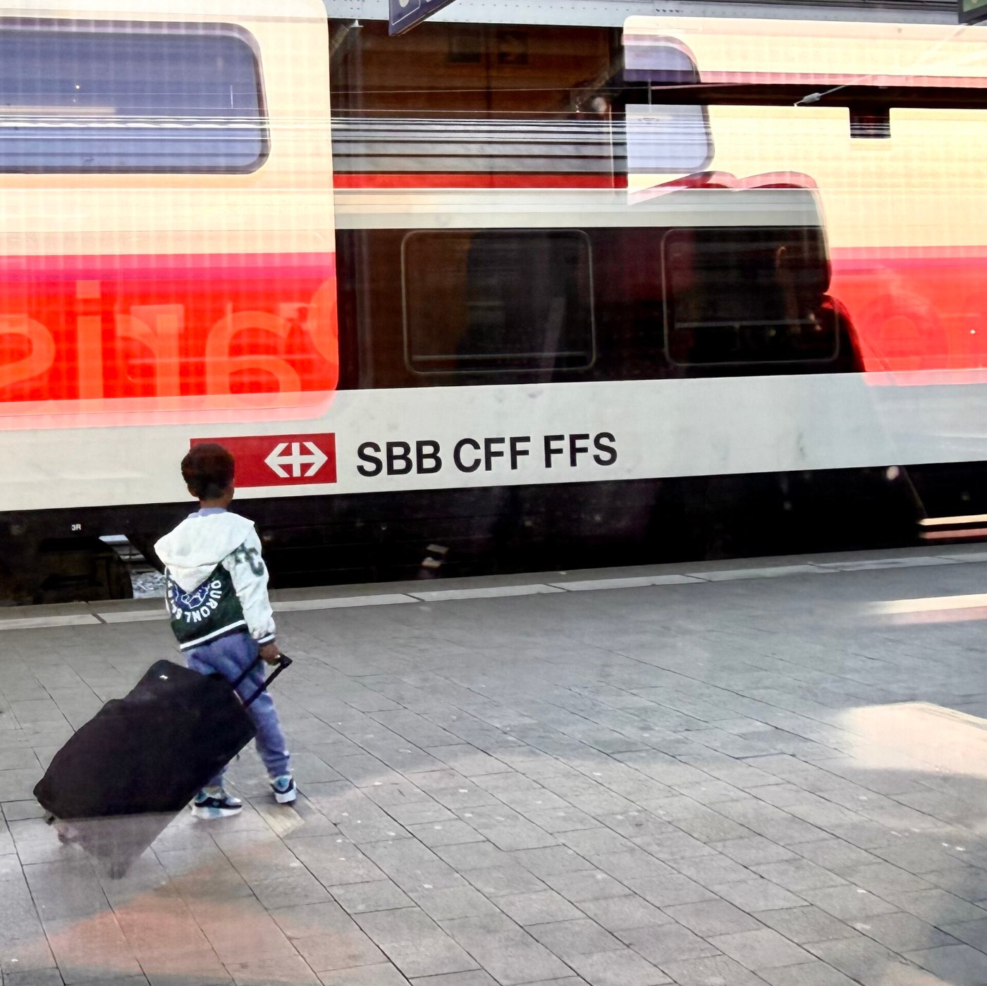 Kleiner Mann ganz gross Basel SBB railway station