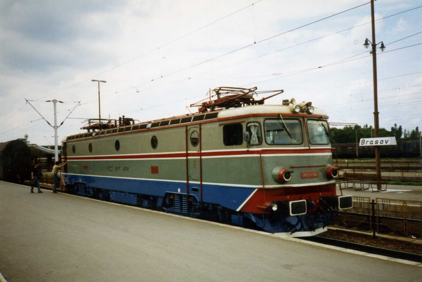 CFR electric locomotive 060 EA1 242 at Braşov Gara May 1994