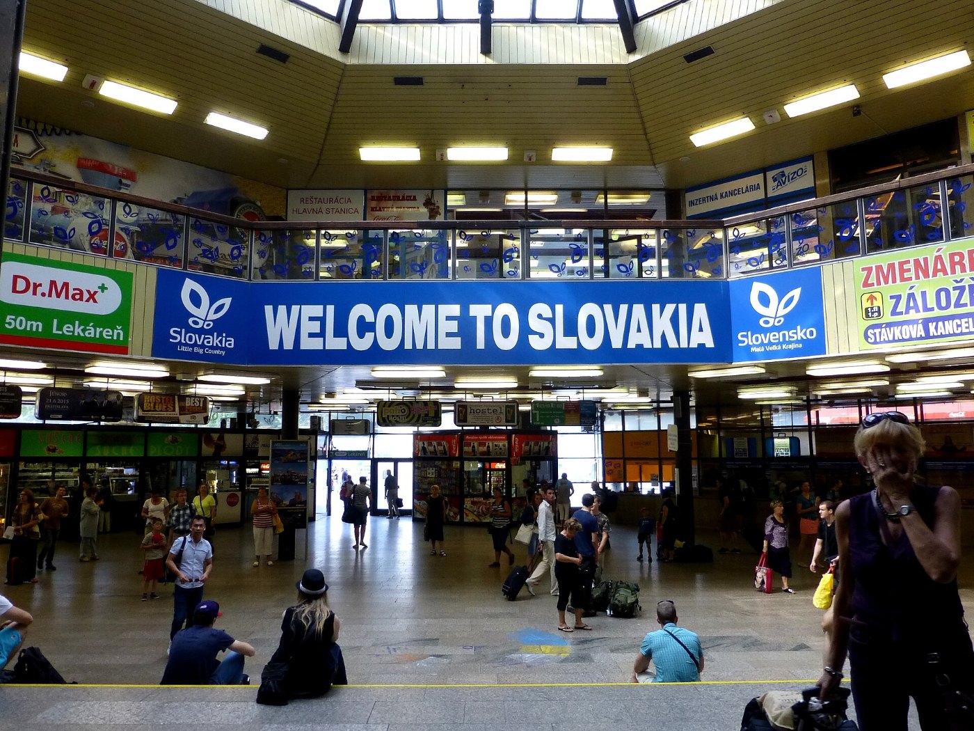 Hlavná stanica Bratislava Slovakia panoramio (1)