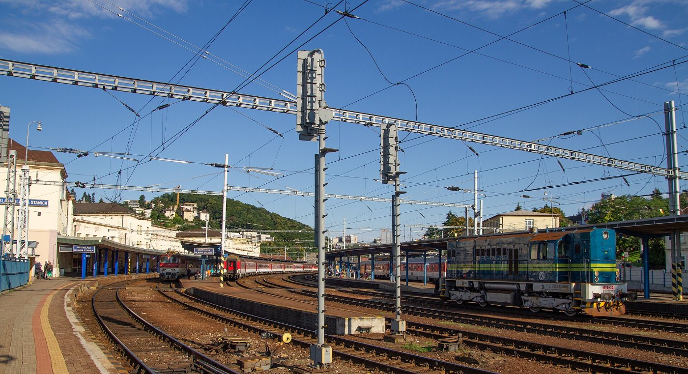 Bratislava hlavná stanica platforms