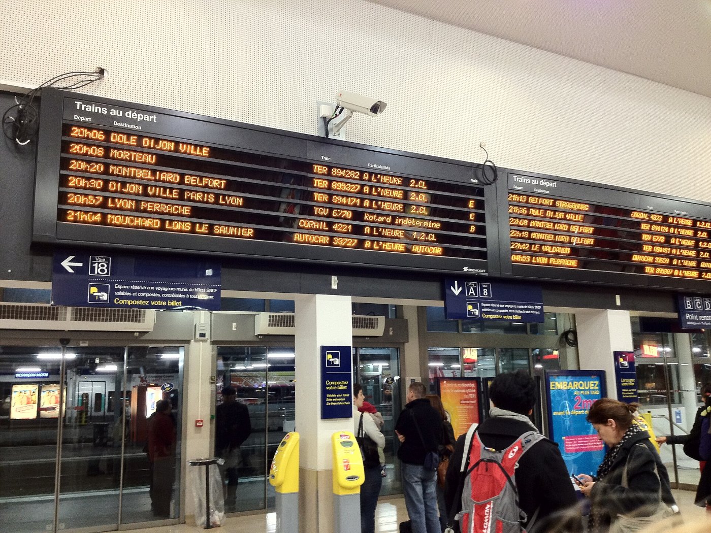 Panneau d'affichage de la gare de Besançon Viotte