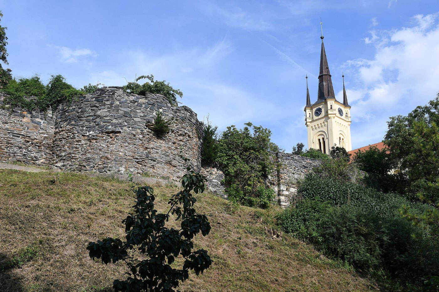 Čáslav hradby a evangelický kostel2021a