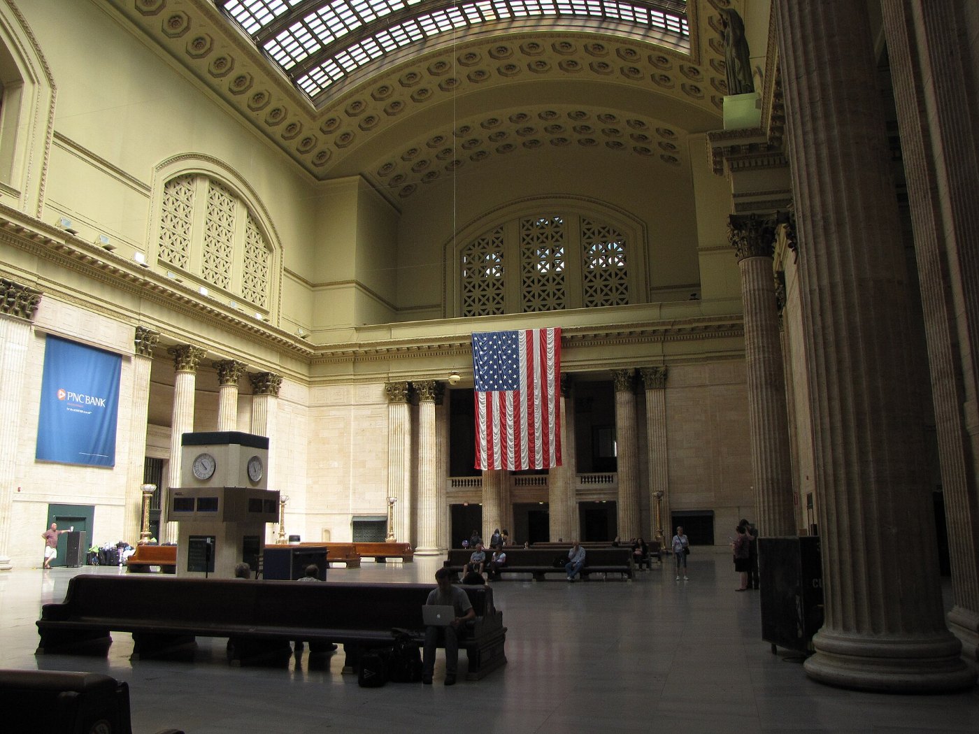 Main hall at Chicago Union Station