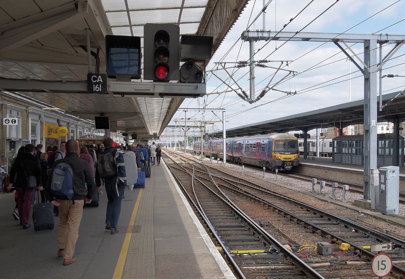 Cambridge railway station MMB 11