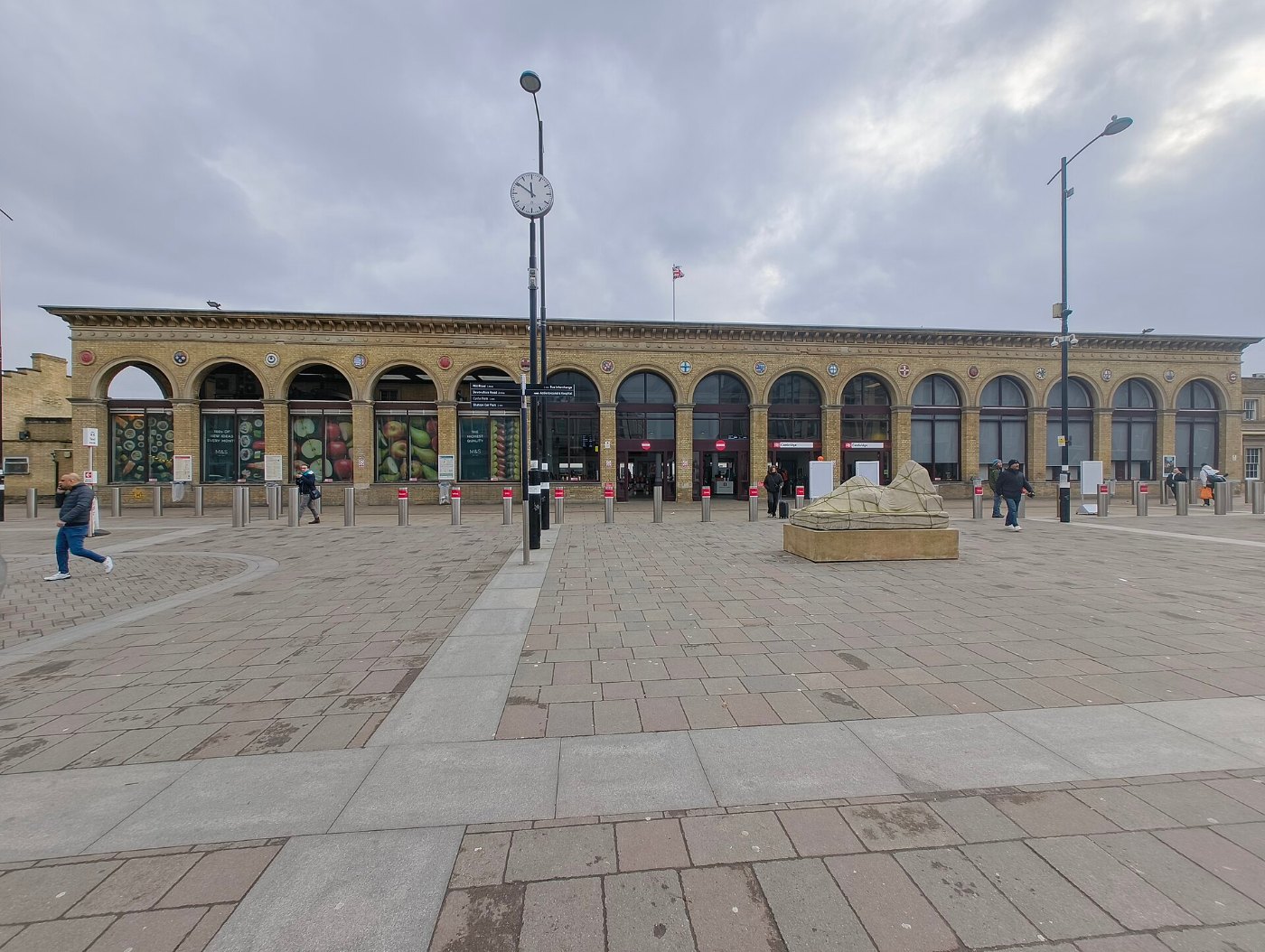 Cambridge Railway Station, from the front