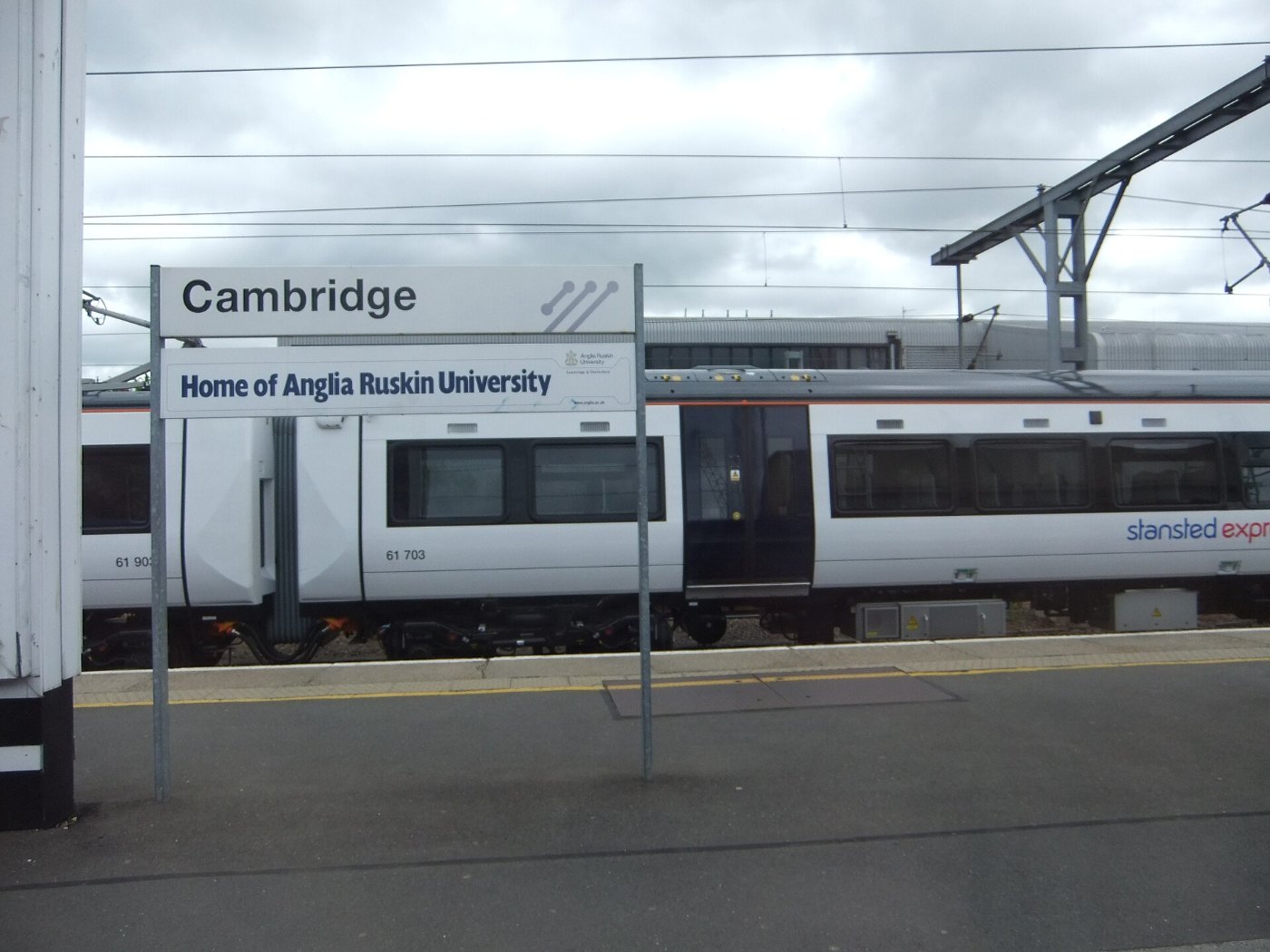 Cambridge railway station, England DSCF2236