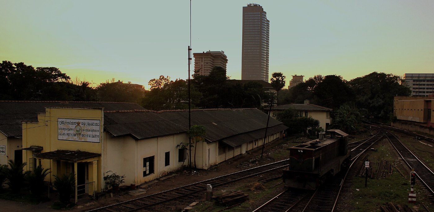 FORT RAILKWAY STATION COLOMBO SRI LANKA JAN 2013 ()