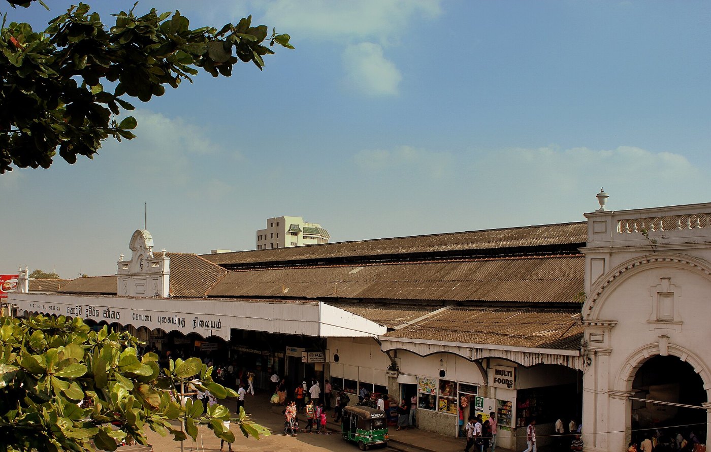 FORT STATION COLOMBO SRI LANKA JAN 2013 ()