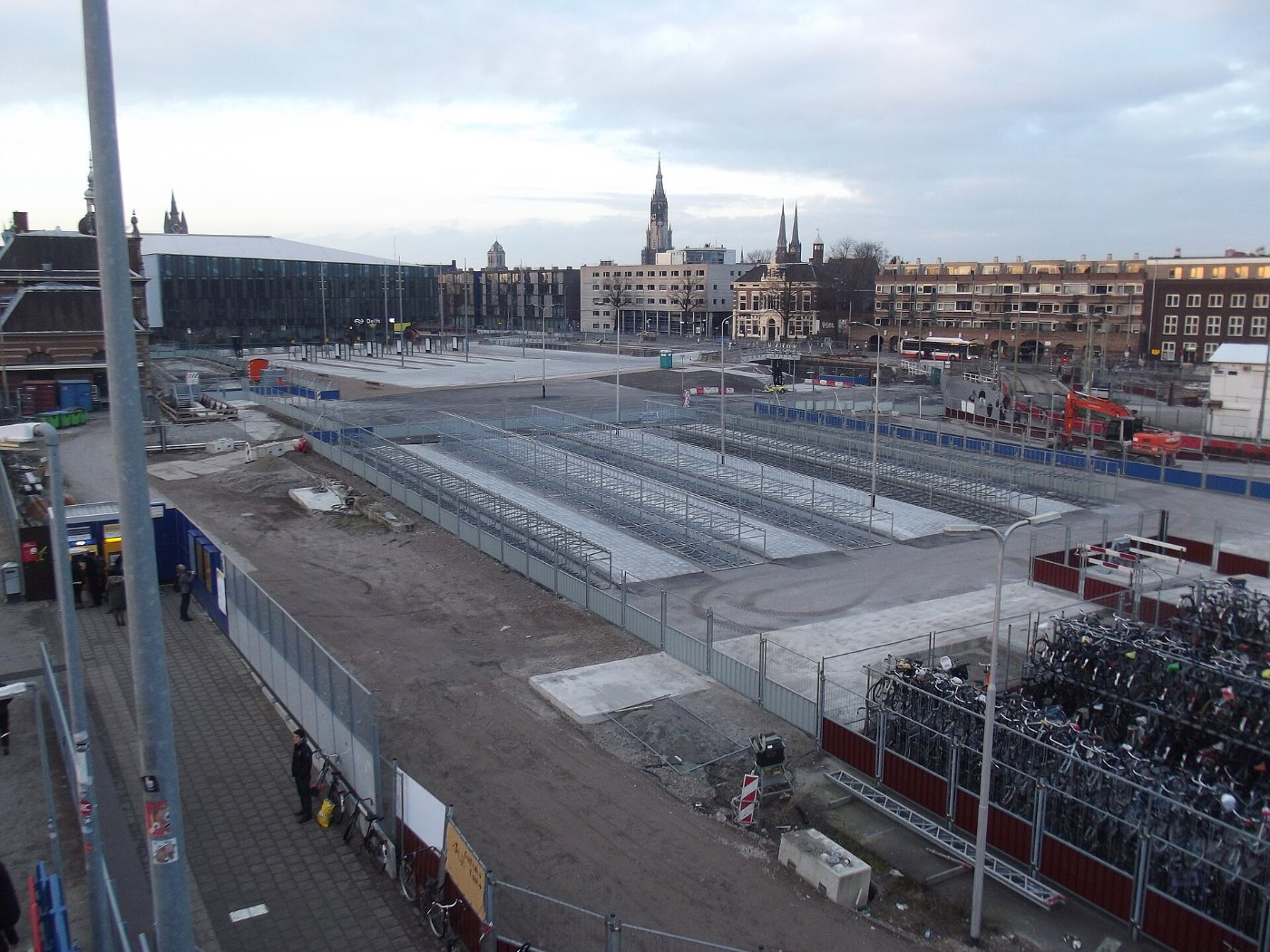 Delft station 2015 fietsrekken