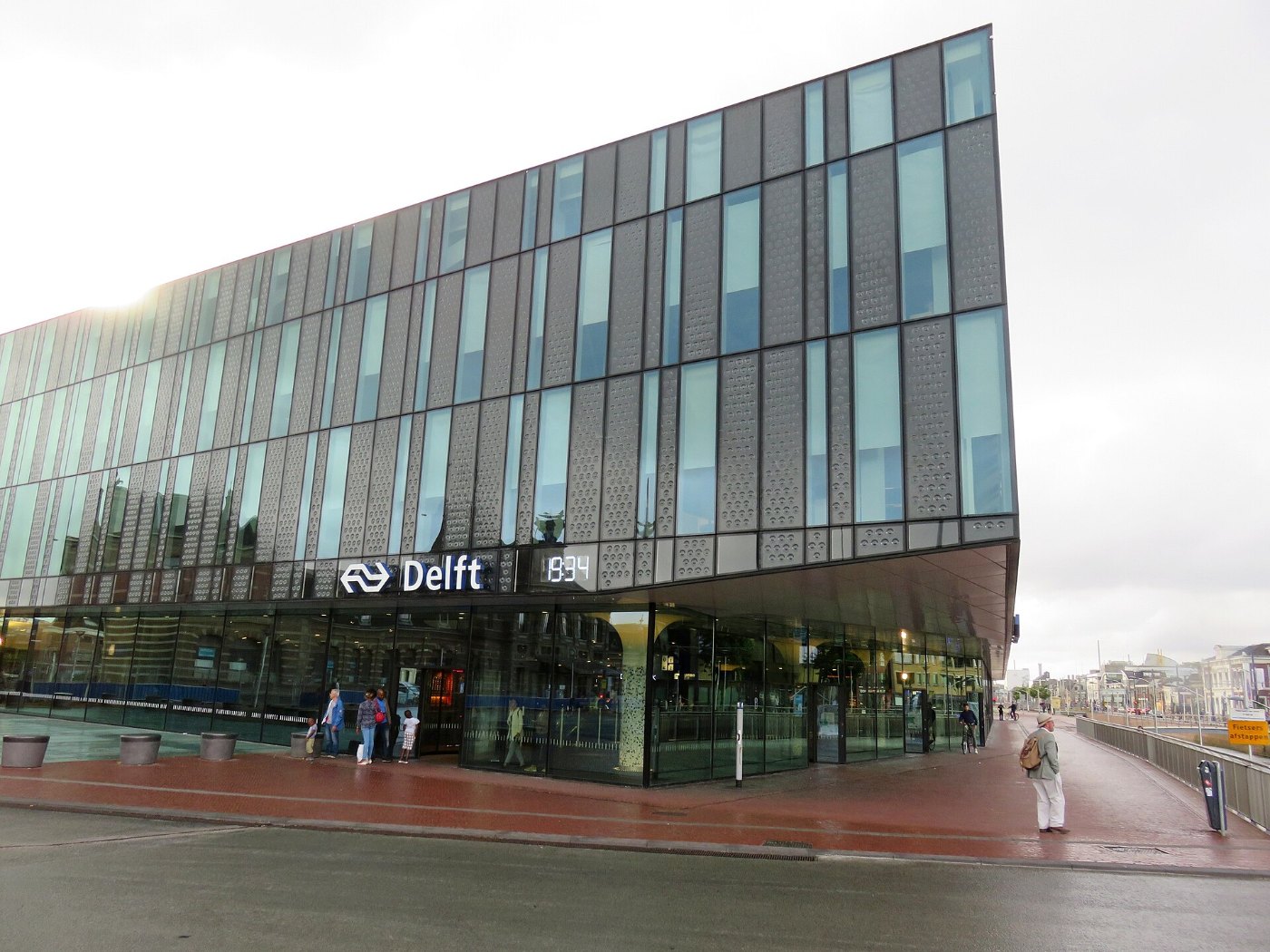 Delft station 01