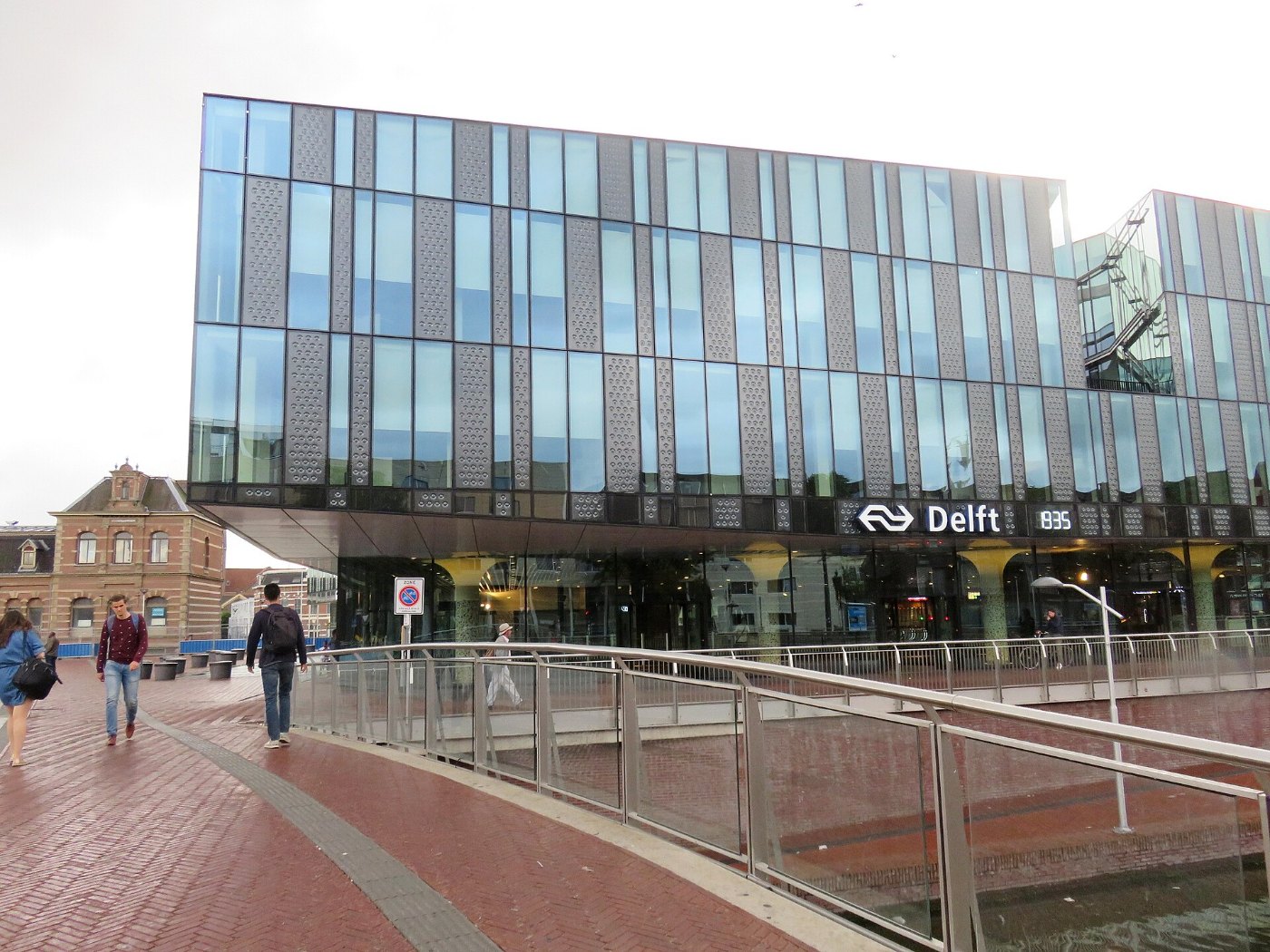 Delft station 02