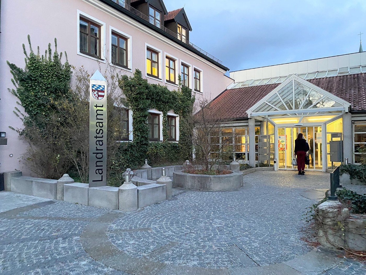 GER Dingolfing, Landratsamt Dingolfing Landau 0001