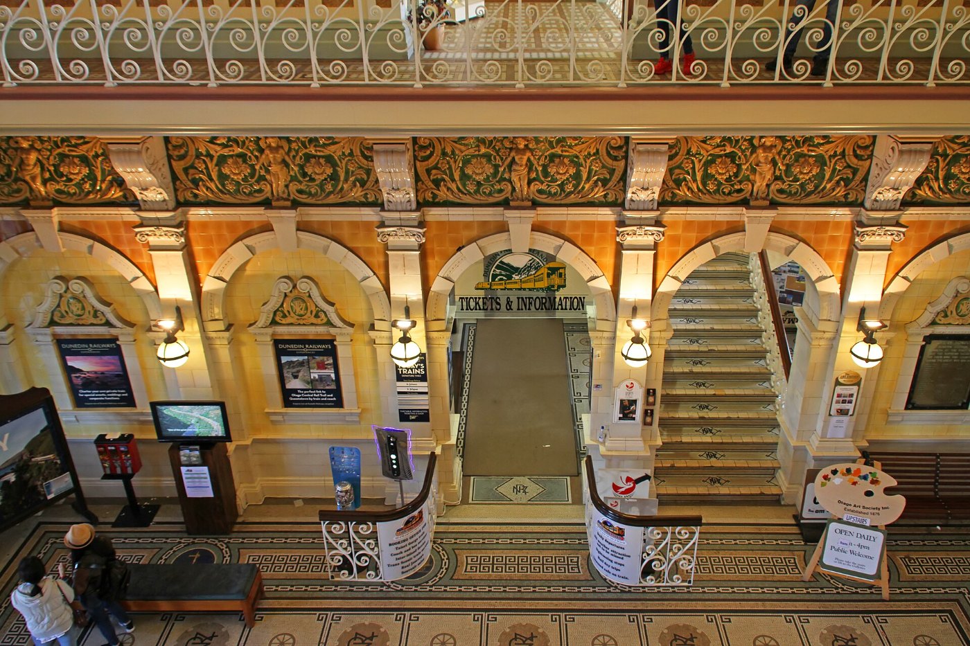 Inside Dunedin Railway Station 2 ()