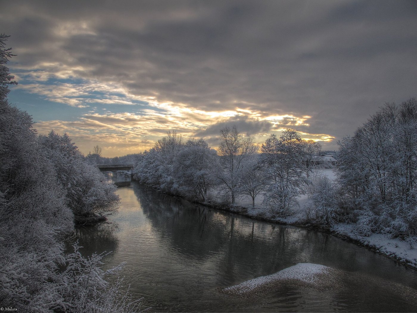 Winter an der Rott in Eggenfelden beim Flugplatz
