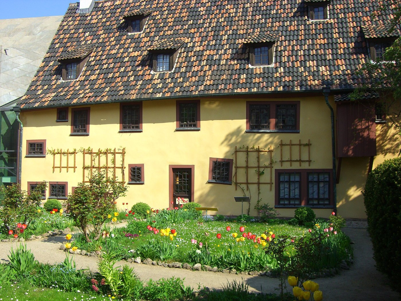 Bachhaus Eisenach, Rückseite