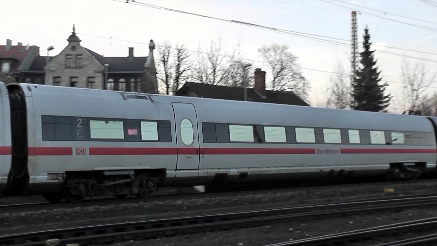 DBAG Baureihe 415 Bistro Seite 1 in Erlangen Hbf 2011 01 17
